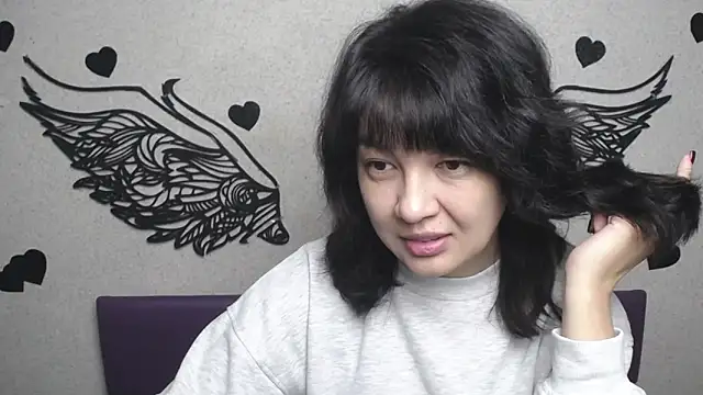 SelenaFly online show from 6, 10, 2025