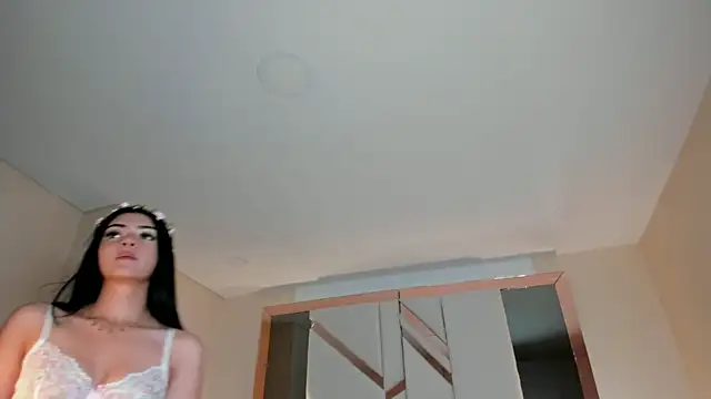 EmmaStonns online show from 10, 11, 2025