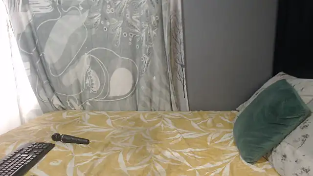 SEXYHUGEASS21 online show from 18, 11, 2025