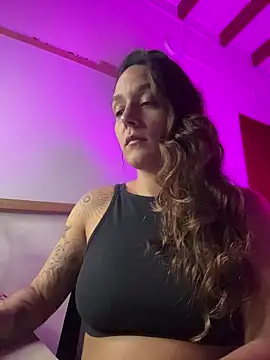 Sophia House  online show from 11, 11, 2025