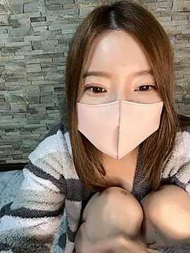 Snapshot of yuuhichan chatting on 2, 12, 2025 yuuhichan online show from 2, 12, 2025