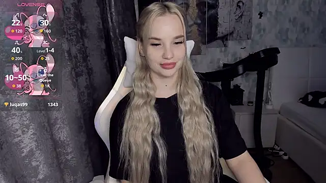 KiraKrox online show from 18, 11, 2025