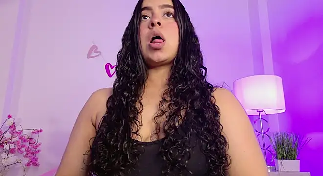 Snapshot of valentina_king18 chatting on 9, 6, 2026 valentina king18 online show from 9, 6, 2026