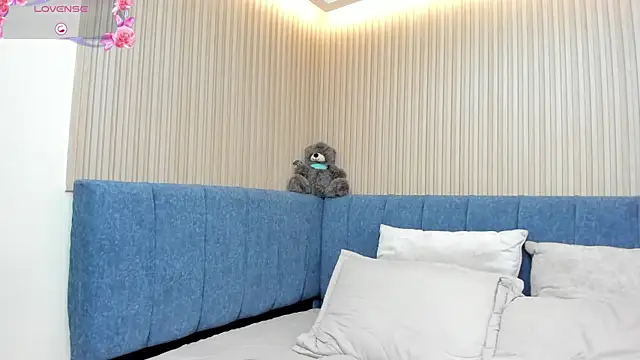 angel ponce online show from 10, 4, 2026