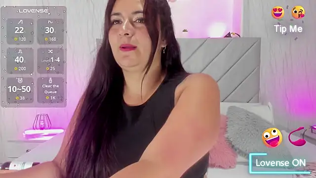 Victoria Guzman online show from 18, 12, 2025