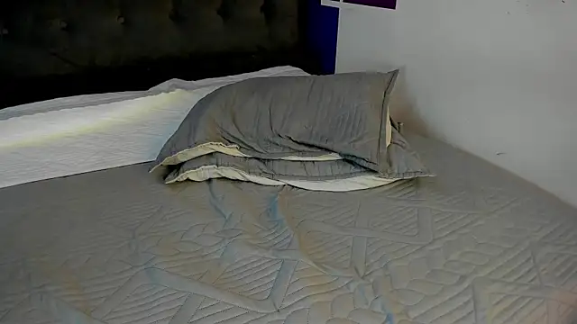 tiiny emilly online show from 22, 10, 2025