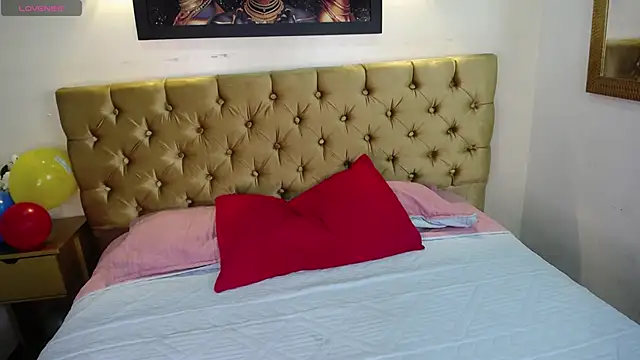 tiiny emilly online show from 15, 11, 2025