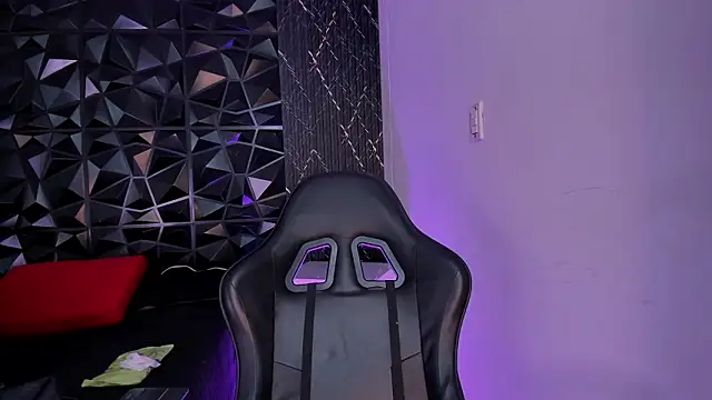 ChannelWhite  online show from 4, 3, 2026