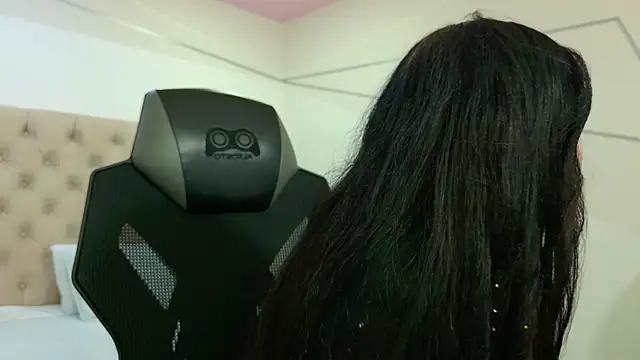 ChannelWhite  online show from 5, 2, 2026