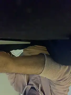 BurcuMertizmir online show from 7, 11, 2025