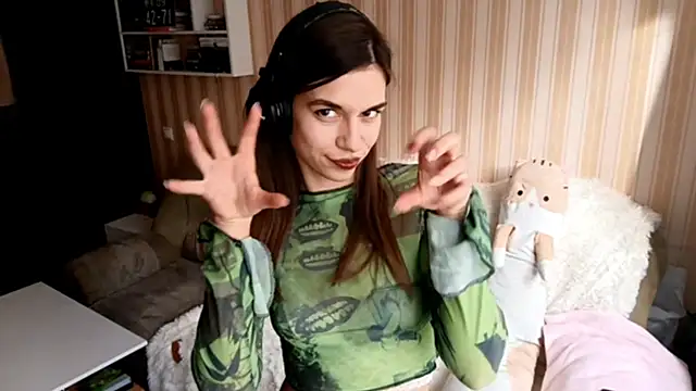 MoNTh JULY online show from 6, 3, 2026