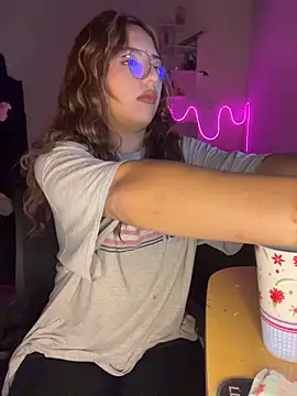 SoftLady S33 online show from 21, 4, 2026