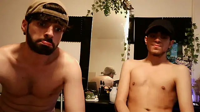 young swisscouple online show from 17, 4, 2026