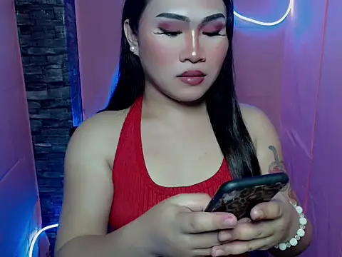 pretty lassy online show from 12, 11, 2025