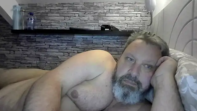 BigMan738xh online show from 17, 5, 2026