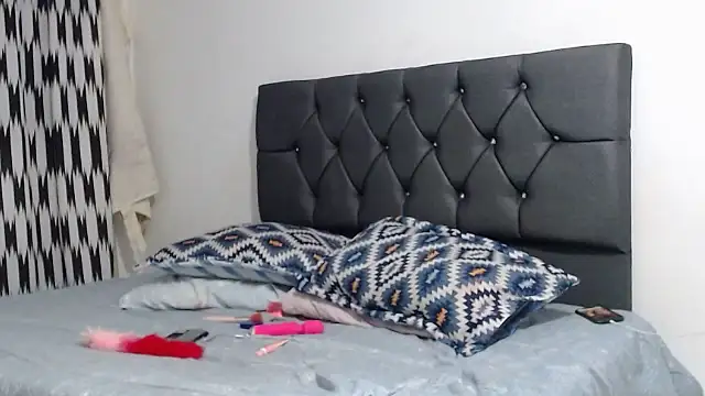 Snapshot of Angeliicaxx chatting on 10, 10, 2025 Angeliicaxx online show from 10, 10, 2025