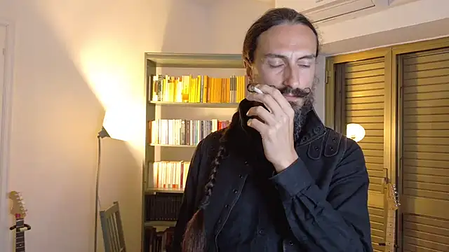 Snapshot of Mrkurt86 chatting on 9, 10, 2025 Mrkurt86 online show from 9, 10, 2025