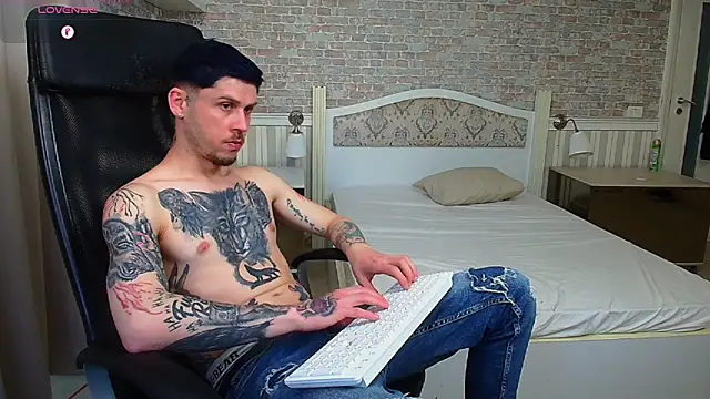 Snapshot of JonahShaw chatting on 12, 5, 2026 JonahShaw online show from 12, 5, 2026