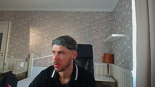 Snapshot of JonahShaw chatting on 7, 6, 2026 JonahShaw online show from 7, 6, 2026