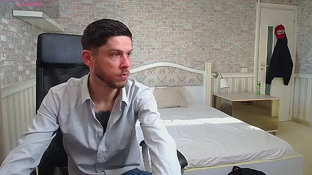 Snapshot of JonahShaw chatting on 4, 5, 2026 JonahShaw online show from 4, 5, 2026