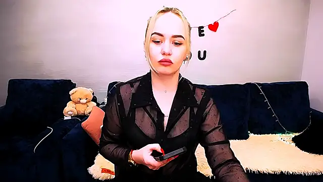 LiluMoon   online show from 27, 3, 2026