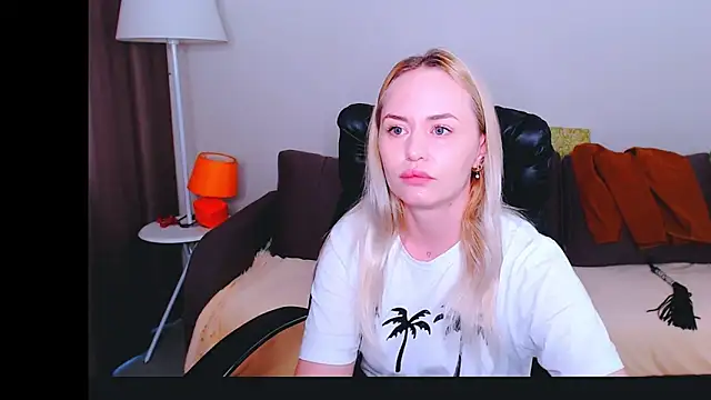 LiluMoon   online show from 23, 4, 2026