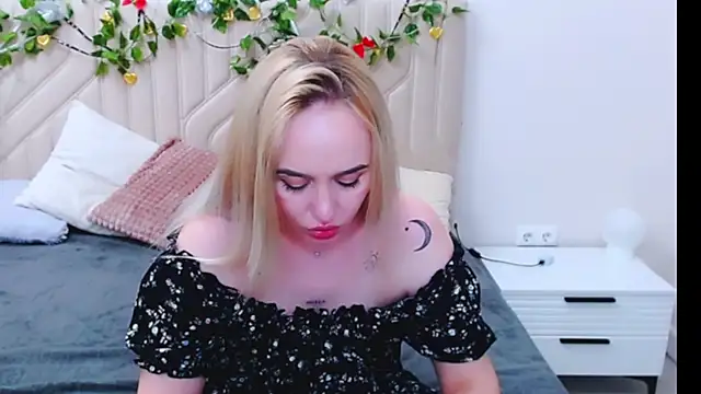 LiluMoon   online show from 7, 4, 2026