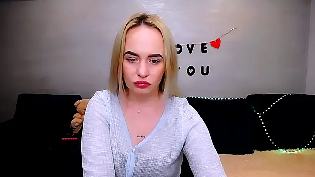 LiluMoon   online show from 9, 4, 2026