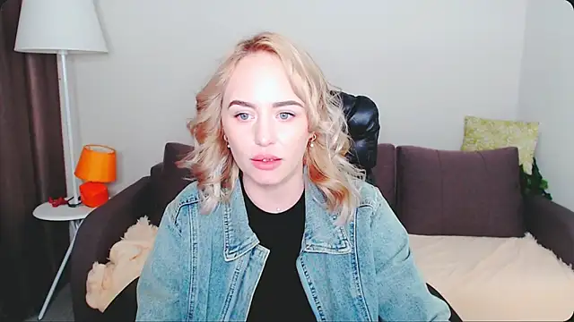 LiluMoon   online show from 1, 5, 2026
