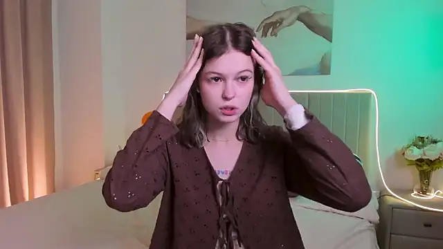 Lisa Blossom online show from 27, 10, 2025