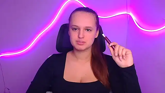Aurora White online show from 6, 10, 2025