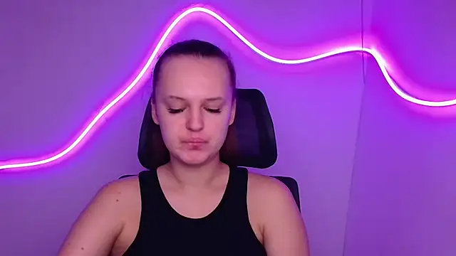 Aurora White online show from 23, 9, 2025
