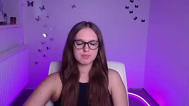 Aurora White online show from 10, 9, 2025
