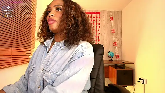 ArianaBeake online show from 14, 12, 2025