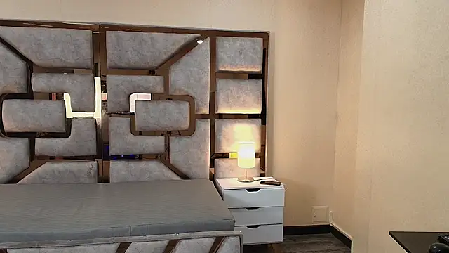 Snapshot of ArianaBeake chatting on 15, 11, 2025 ArianaBeake online show from 15, 11, 2025