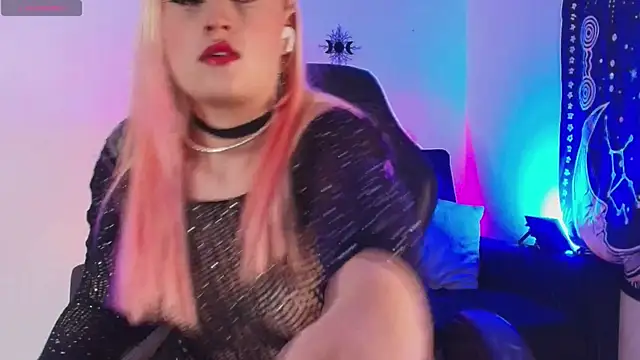Snapshot of Mollycb chatting on 3, 6, 2026 Mollycb online show from 3, 6, 2026