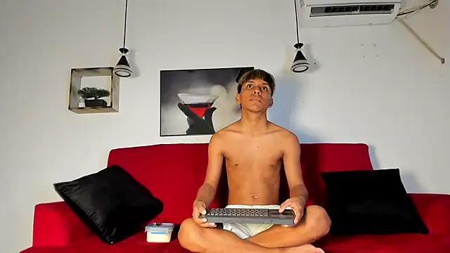 tyler twink boy online show from 15, 6, 2026