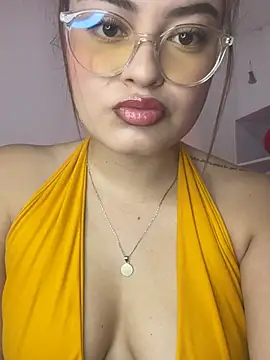 Isa Villamarin online show from 7, 3, 2026