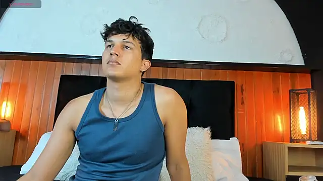 Leo Savage  online show from 8, 5, 2026