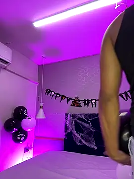 Leo Savage  online show from 12, 10, 2025