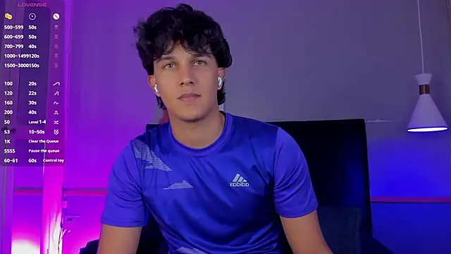 Leo Savage  online show from 25, 11, 2025