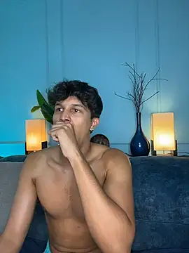 Leo Savage  online show from 27, 3, 2026