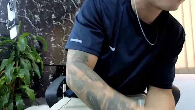 Alexander ferre online show from 4, 3, 2026