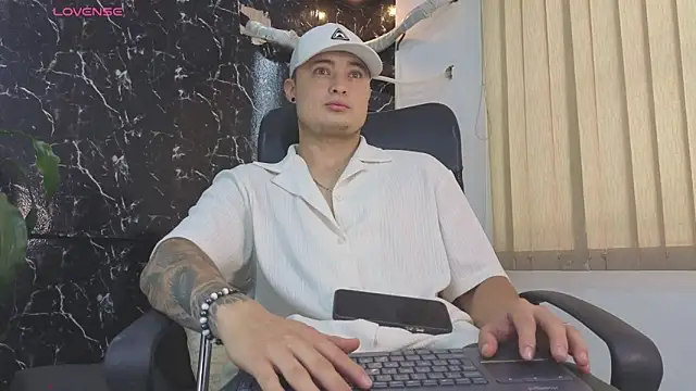 Snapshot of Alexander_ferre chatting on 29, 5, 2026 Alexander ferre online show from 29, 5, 2026