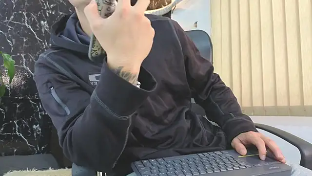 Snapshot of Alexander_ferre chatting on 27, 5, 2026 Alexander ferre online show from 27, 5, 2026
