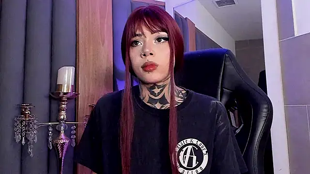 Snapshot of misstomie_ chatting on 17, 9, 2025 misstomie online show from 17, 9, 2025