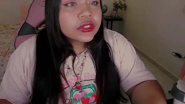 Snapshot of Juicy_elenxx chatting on 19, 9, 2025 Juicy elenxx online show from 19, 9, 2025