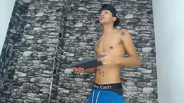 gustavo saaled19  online show from 17, 10, 2025