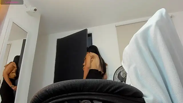 yulitza1025 online show from 8, 1, 2026