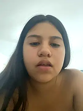 Snapshot of AntonellaCute_ab chatting on 5, 11, 2025 AntonellaCute ab online show from 5, 11, 2025